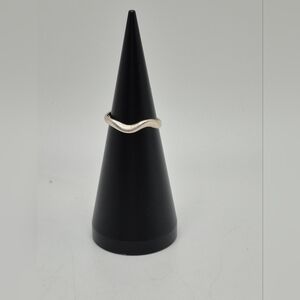 Sleek Sterling Silver Wave Ring. Size 5.5 Marked 925. Simple & Sweet! Minimalist